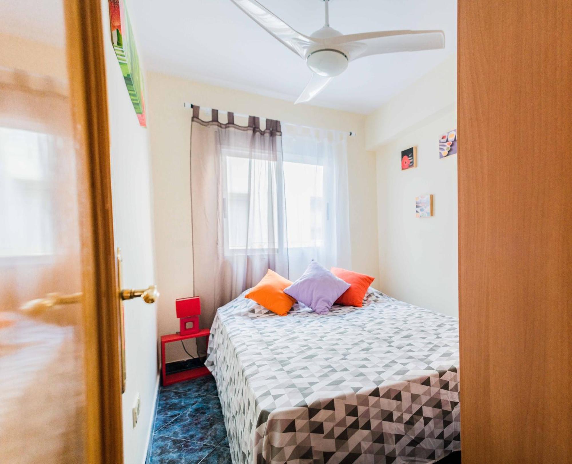 Very Best Flat Ust 800M Postiguet-Beach Alicante Buitenkant foto