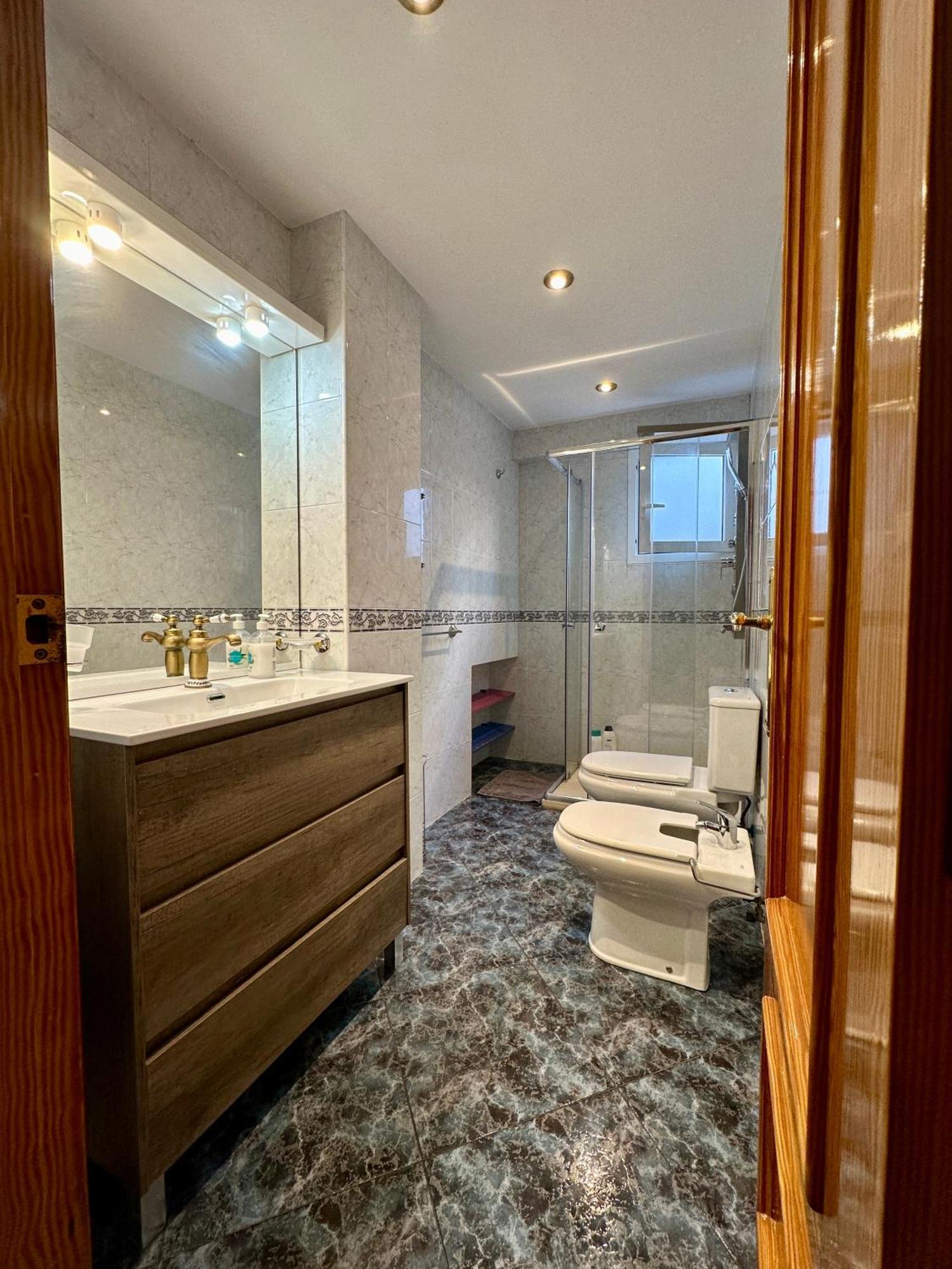 Very Best Flat Ust 800M Postiguet-Beach Alicante Buitenkant foto